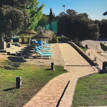 Oasis In Pjescana Uvala, 2 Min From The Sea פולה