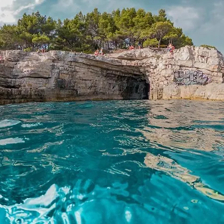 Oasis In Pjescana Uvala, 2 Min From The Sea * פולה